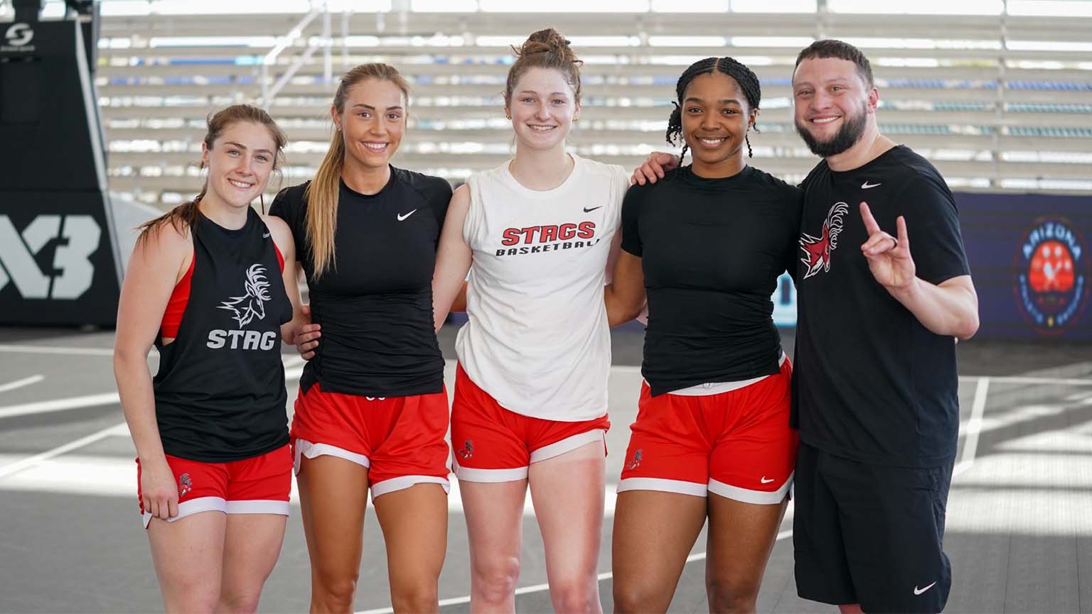 (l-r): Kaety L’Amoreaux, Emina Selimovic, Meghan Andersen, Raiana Brown, Assistant Coach Blake DuDonis