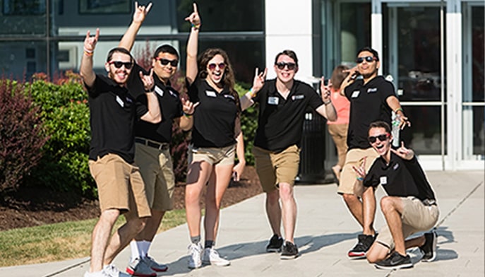 6 Fairfield University alumni posing