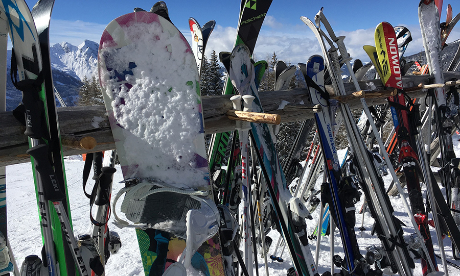 'Winter Sports' skiis and snowboards stock photo, courtesy of DavatoTdR on Pixabay