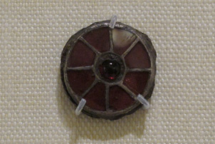 bell_sleeper_brooch