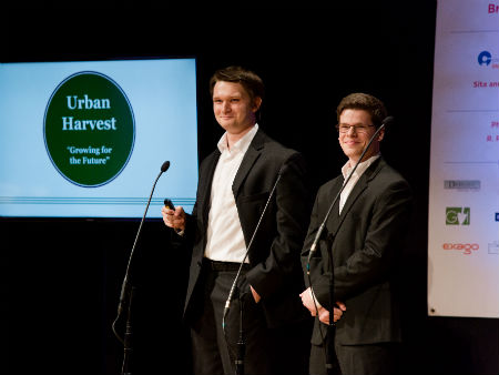 students pitching at the 2019 startup showcase