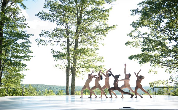Photo of Pilobolus Dance Company performers